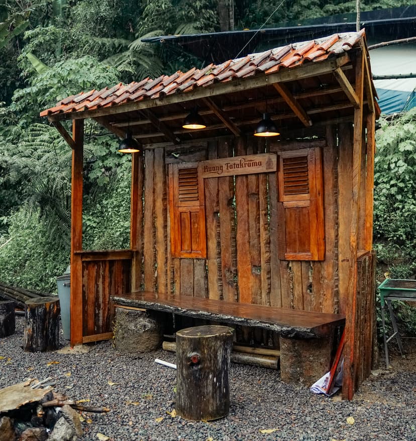 Stay fresh & connected with clean restrooms, free Wi-Fi, and breakfast on us.